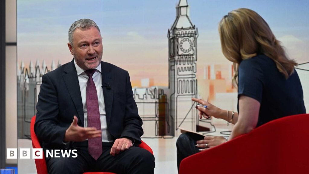 Steve Reed (l) environment secretary, on the BBC current affairs programme, Sunday with Laura Kuenssberg.