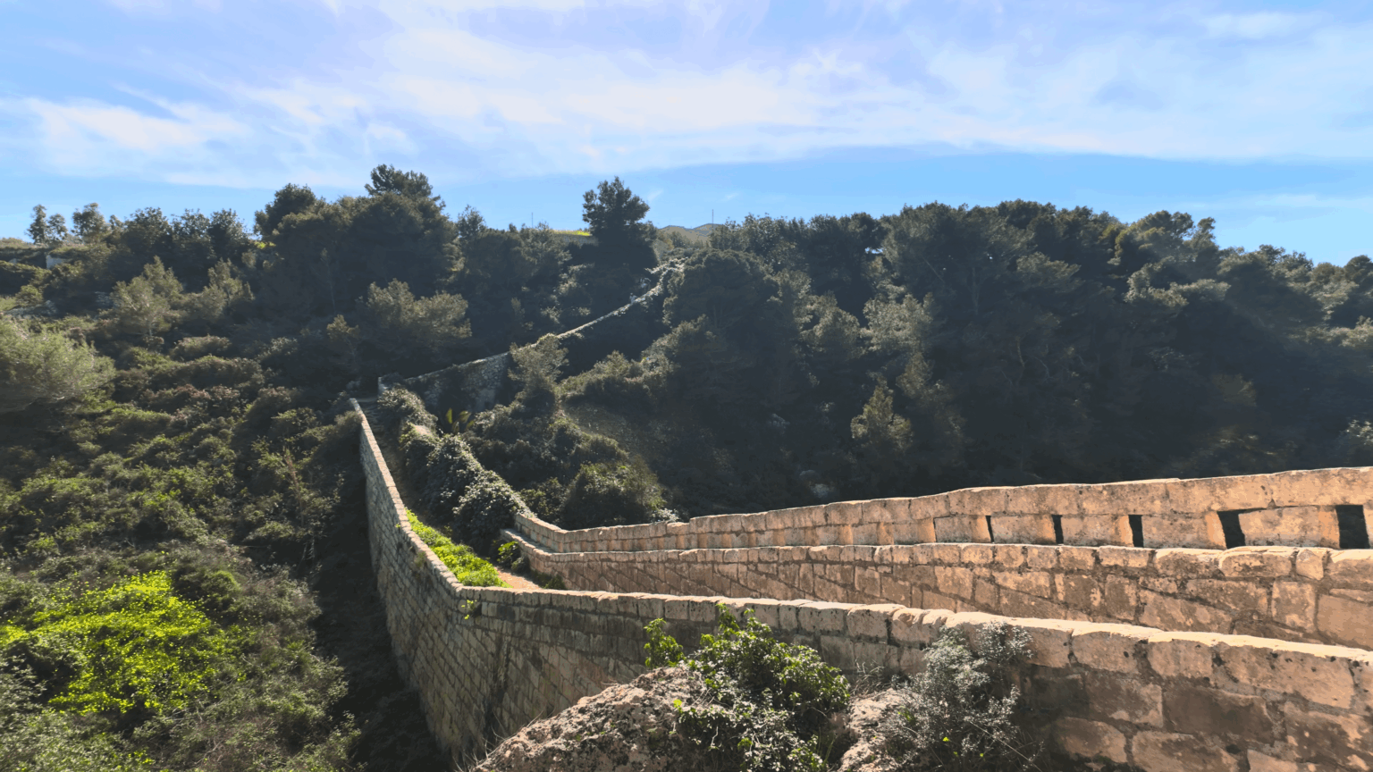 A really beautiful and recommended historic walk near the Dwejra plateau!