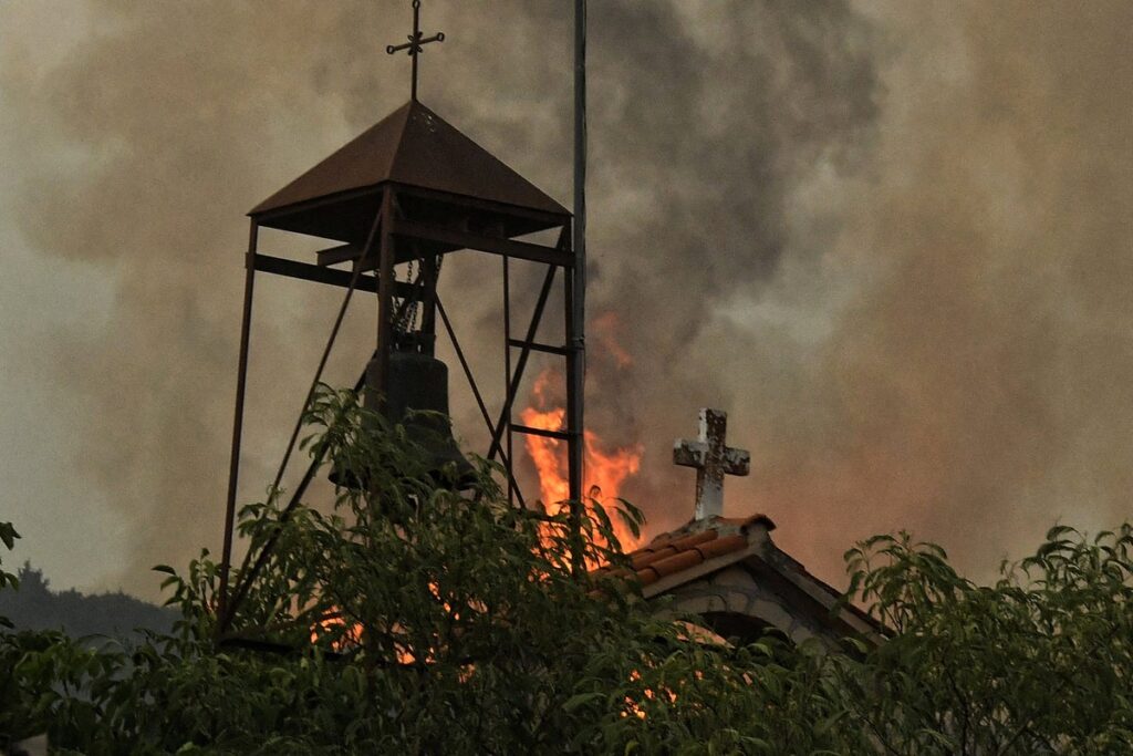 Thousands evacuated as wildfires continue to rage in Greece and Albania Thousands evacuated as wildfires continue to rage in Greece and Albania