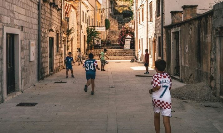 Croatian towns get creative in encouraging parenthood