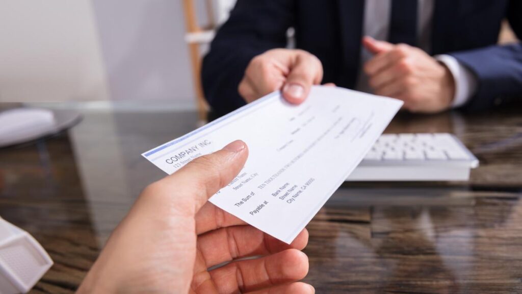 If Every Worker in America Earned the Same Paycheck, What Would Happen to the Economy?