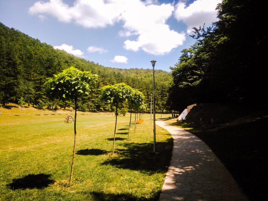 Extreme heat wave in Kosovo, citizens don't even go to the Gërmia park