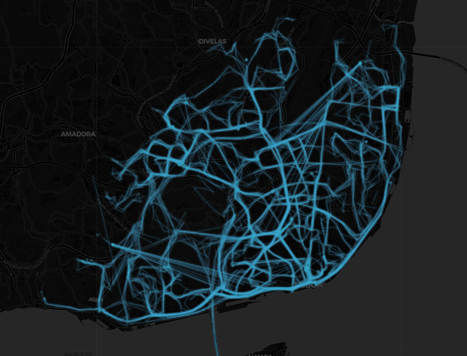 [OC] Every Bus and Tram in Lisbon Visualized Over the Past Hour