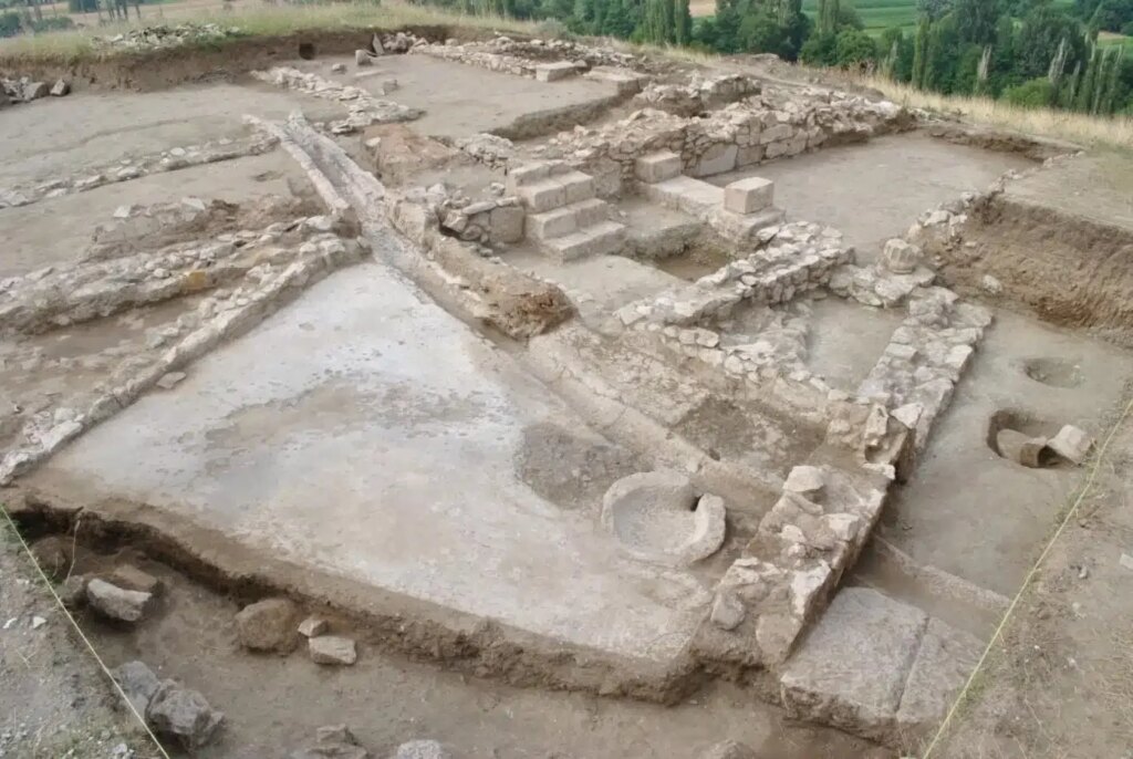Archaeologists uncover elite Hellenistic residence in North Macedonia