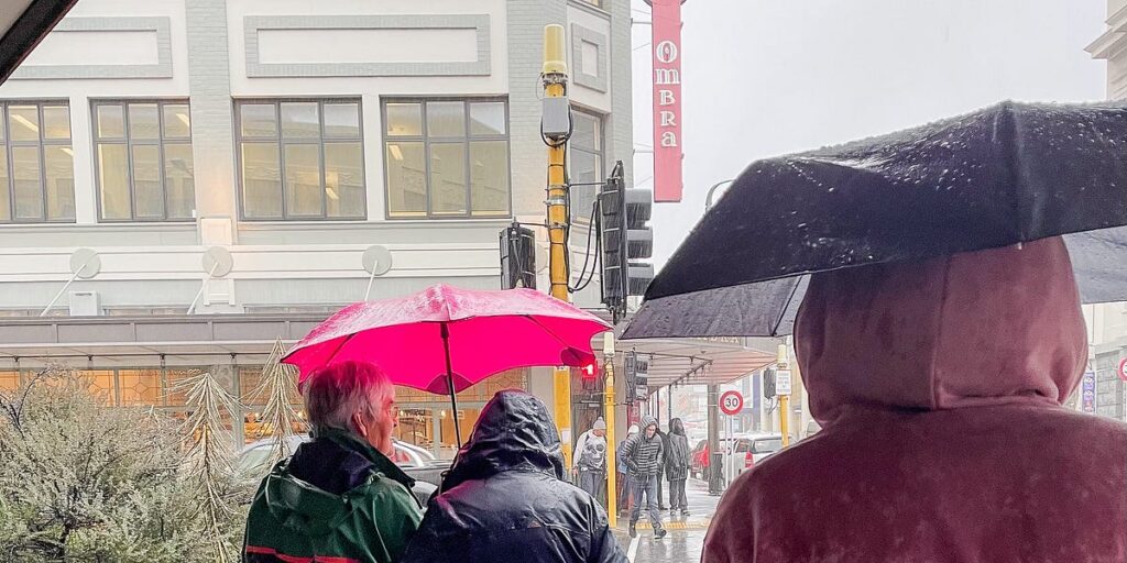 NZ economy sliding back into recession NZ economy sliding back into recession