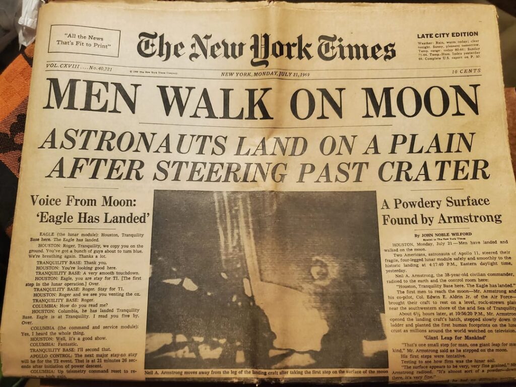 Apollo 11 Newspaper + Magazine