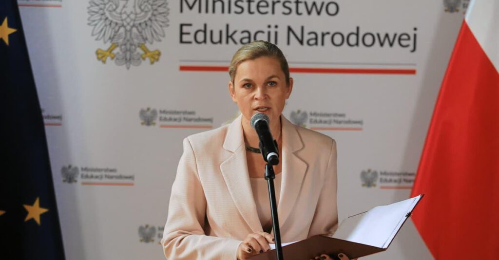 Nowacka corresponds to bishops and the Constitutional Tribunal: it is the government who will decide how many religion lessons in schools Nowacka corresponds to bishops and the Constitutional Tribunal: it is the government who will decide how many religion lessons in schools