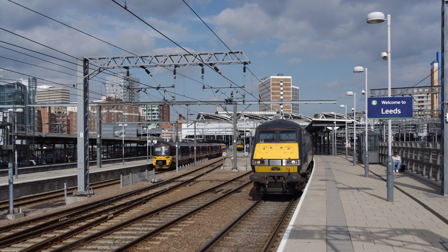 ‘Do not travel’ warning issued after major rail disruption at UK’s Leeds station over signal fault | World News leeds railway station signal issue