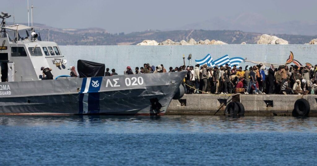 "Suffocation" in Crete by immigrant boats - over 2,000 in two 24 hours, reactions from bodies and citizens