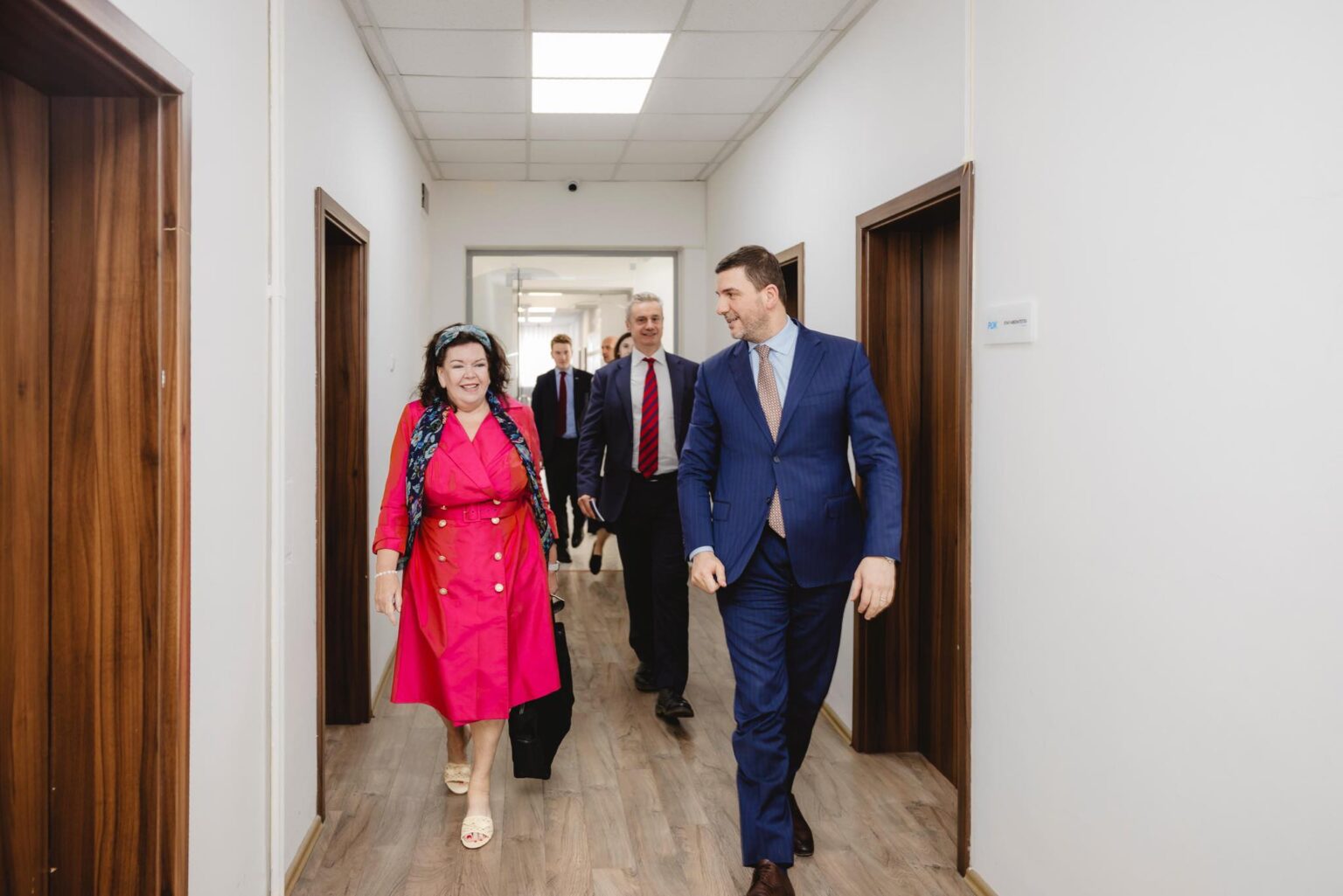 Krasniqi hosts British Special Envoy for meeting, Kosovo-Serbia dialogue also discussed