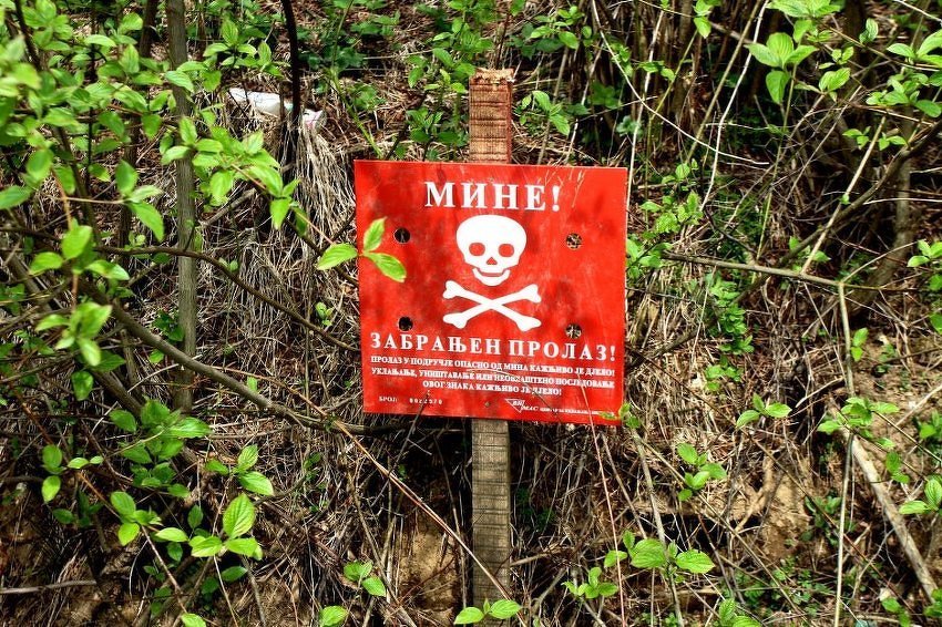 Over 820 Square Kilometers of Land Still Mined in Bosnia and Herzegovina, Warns BHMAC