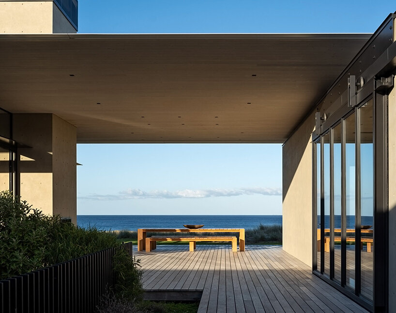olson kundig frames new zealand coastline with modern beach house 'te whare tupu kirikiri'