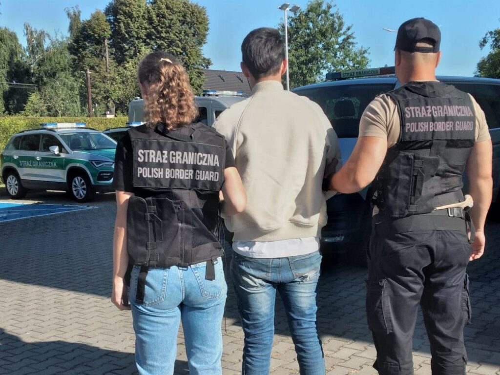 Border Guard: 13 foreigners illegally staying in Poland detained Border Guard: 13 foreigners illegally staying in Poland detained