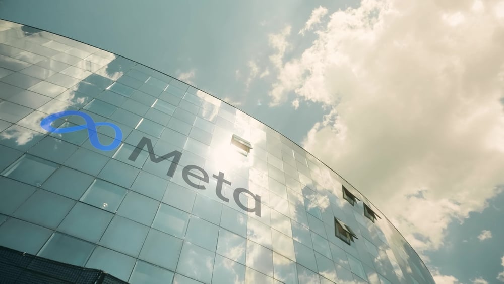 Meta Boosts Renewable Energy with 650 MW Solar Agreement • Carbon Credits