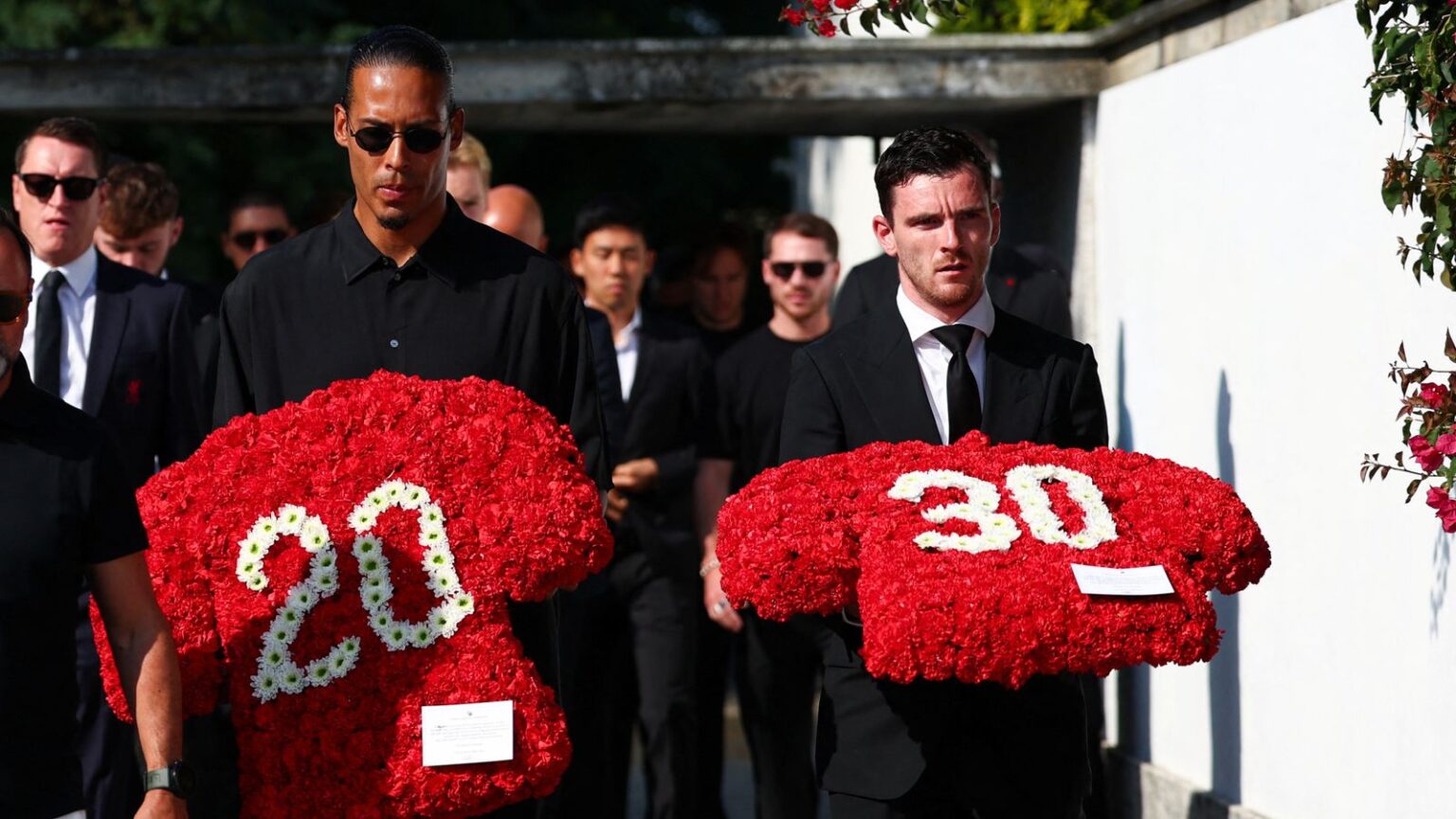Diogo Jota funeral: Liverpool stars join mourners at funerals for former Reds player and his brother | World News Diogo Jota funeral: Liverpool stars join mourners at funerals for former Reds player and his brother | World News