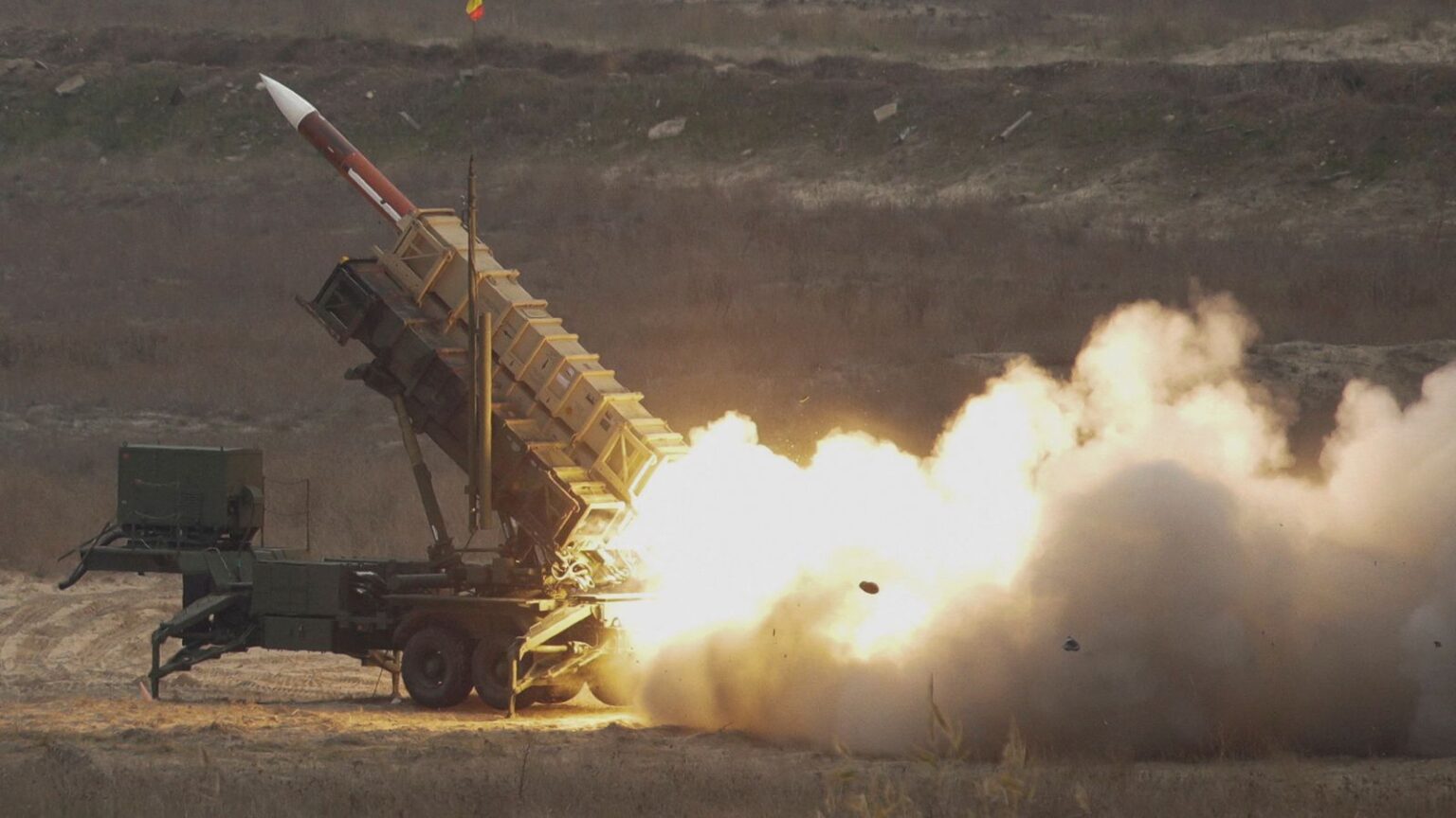 Donald Trump sending 'top of the line' weapons to support NATO in Ukraine war | US News