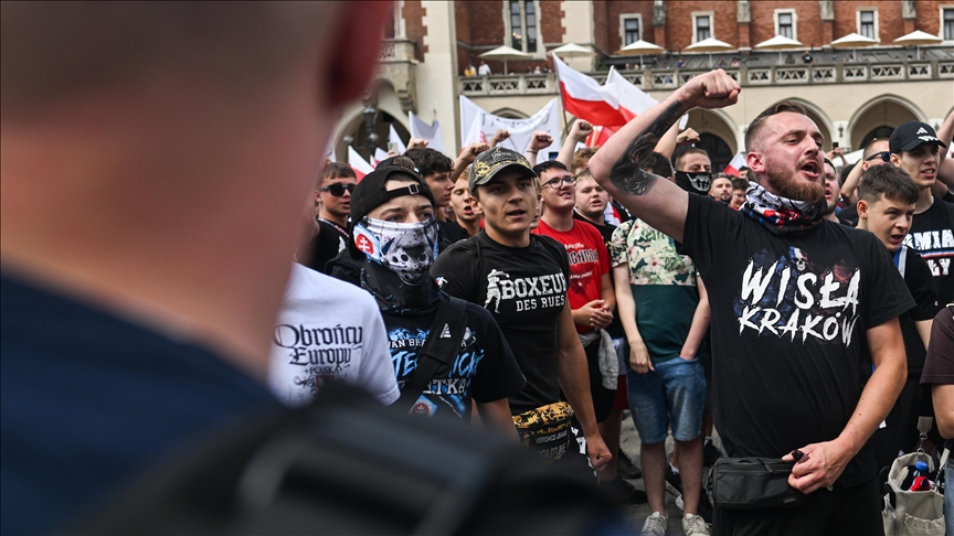 Clashes break out at anti-immigration protests in Poland Clashes break out at anti-immigration protests in Poland