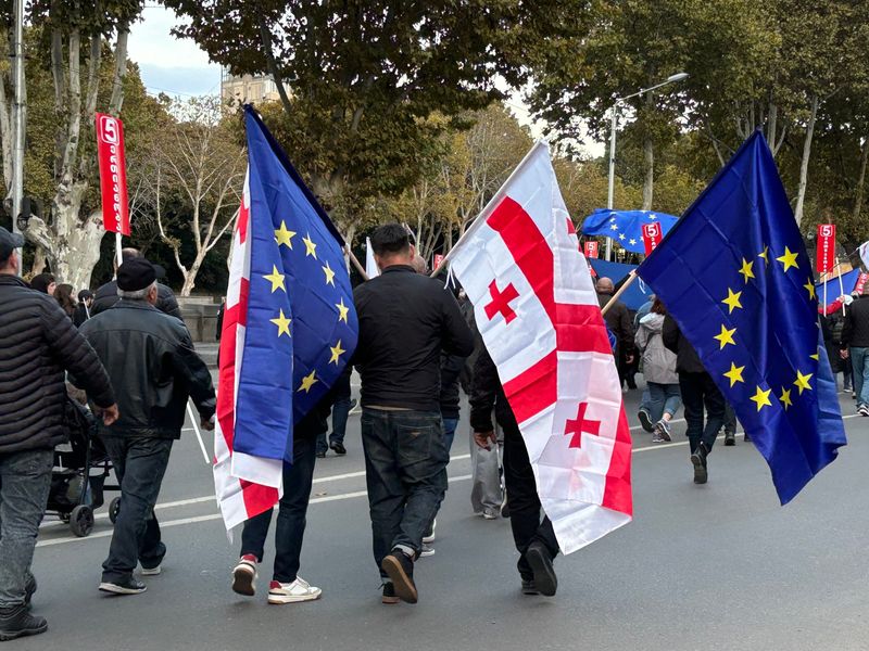 Tens of thousands demonstrate for Europe ahead of Georgian election
