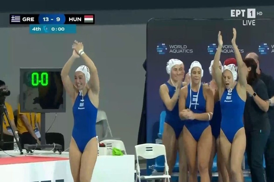 women greek water polo team