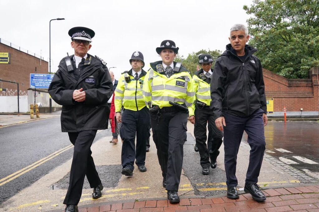 Knife crime up, murders down, shoplifting soaring — London's latest crime statistics revealed