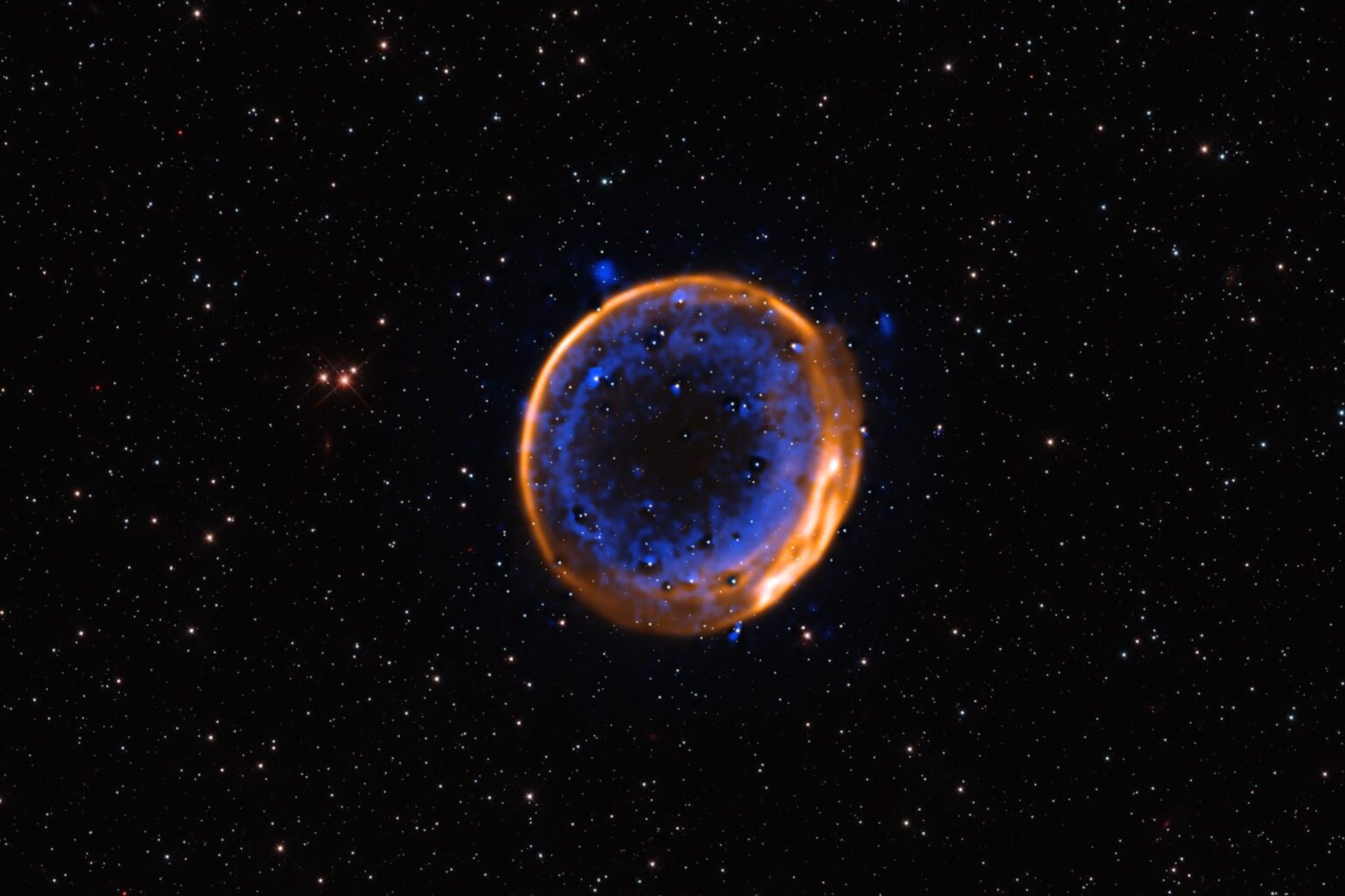 Supernova SNR 0509-67.5, imaged with ESO’s VLT, provides the first photographic evidence of a double-detonation supernova.