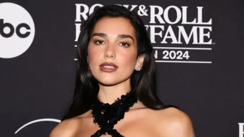Dua Lipa officially accepts Kosovo citizenship