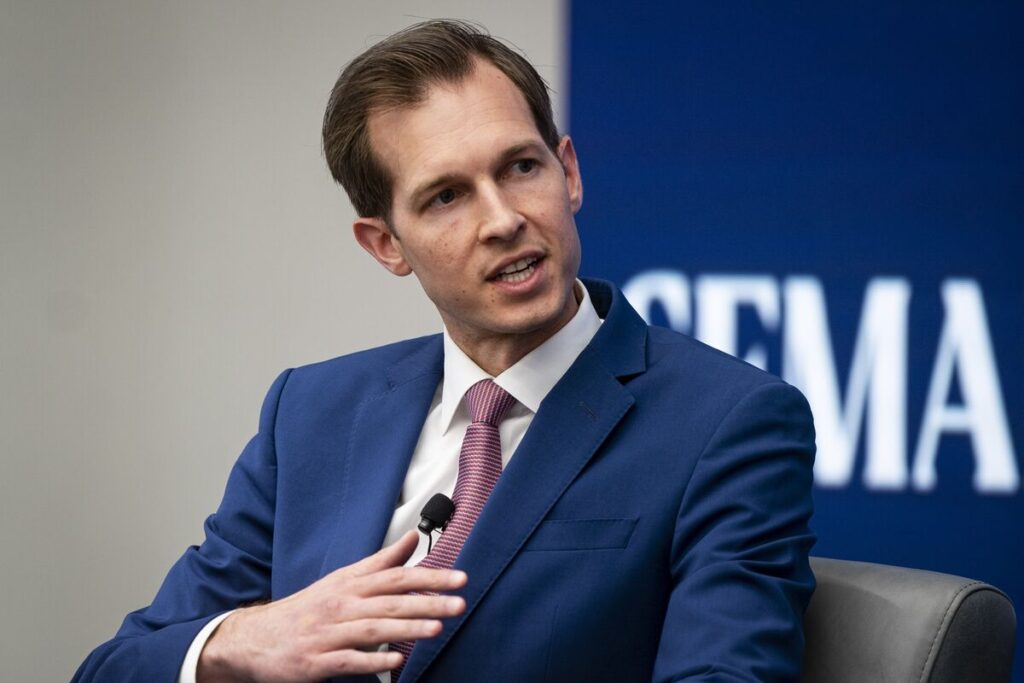 RFK Jr. Democratic Critic Jake Auchincloss Calls Out Anti-Science Stances RFK Jr. Democratic Critic Jake Auchincloss Calls Out Anti-Science Stances
