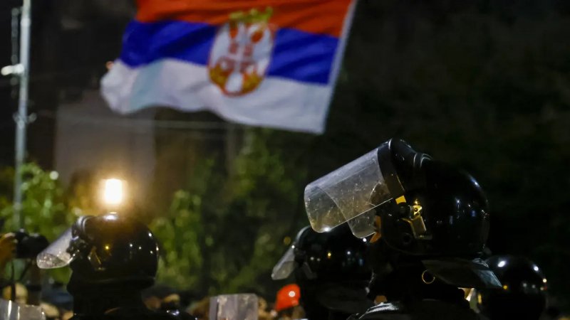 Serbia’s political crisis deepens as clashes escalate – VIDEO Serbia’s political crisis deepens as clashes escalate - VIDEO