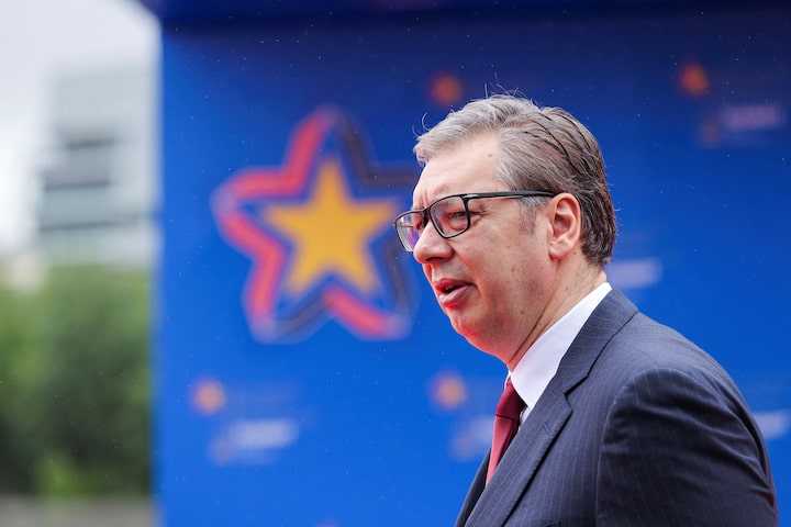 Serbia President Vucic offers dialogue amid anti-government protests Serbia President Vucic offers dialogue amid anti-government protests