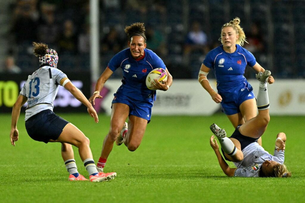 France overpowers Italy to open women's Rugby World Cup with shutout victory