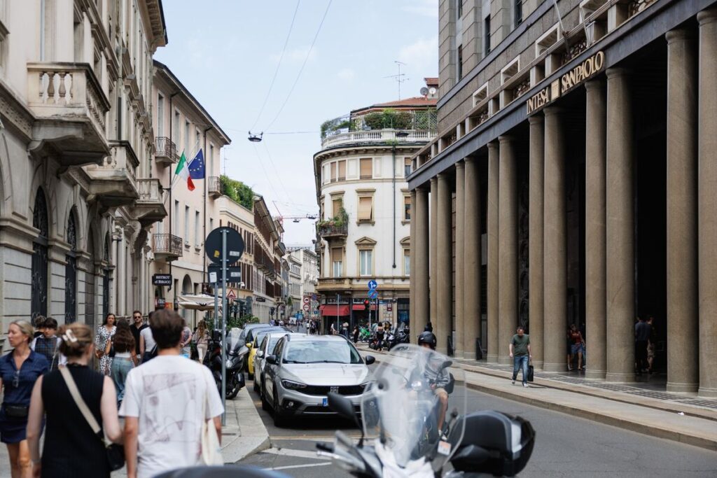 Italy Said to Weigh New €1.5 Billion Bank Tax to Help Budget Italy Said to Weigh New €1.5 Billion Bank Tax to Help Budget