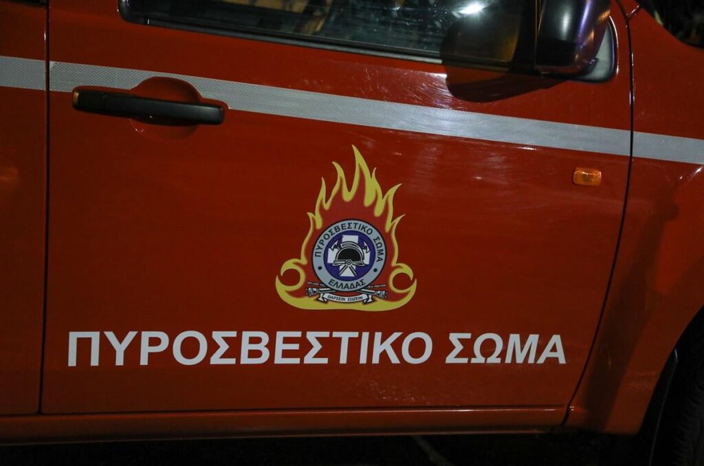 Thessaloniki: Unconscious stole a firefighter battery that had assembled in the large fire in Volvi (photo) Thessaloniki: Unconscious stole a firefighter battery that had assembled in the large fire in Volvi (photo)