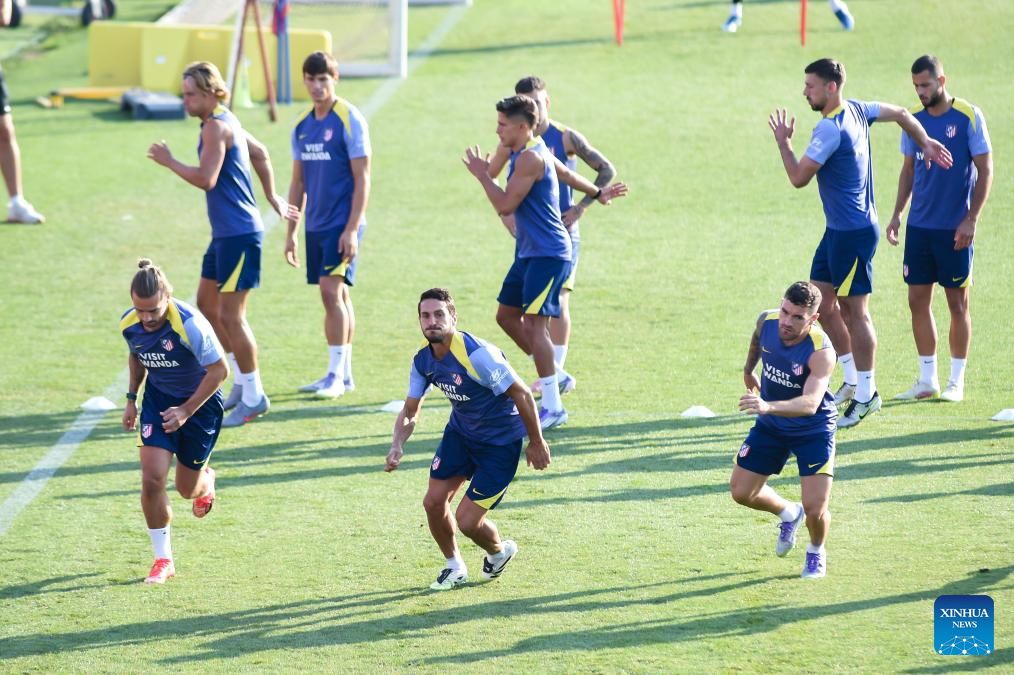 Players of Atletico de Madrid attend training session in Spain-Xinhua