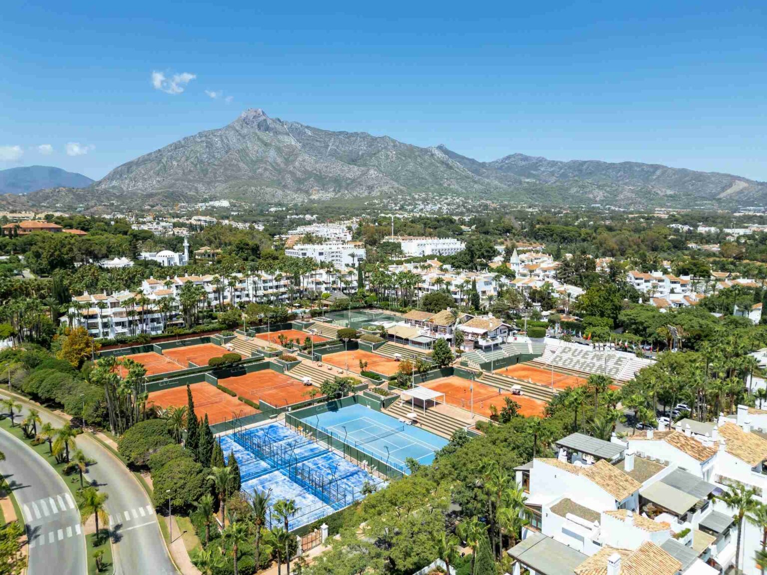 Spain vs Denmark Davis Cup 2025: Puente Romano Marbella Hosts Carlos Alcaraz and Holger Rune in a Power-Packed Tennis Showdown, New Update is Here