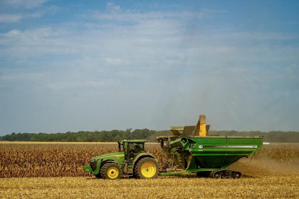 US Farmers Are Pulling Back on Spending in Threat to Rural Economy