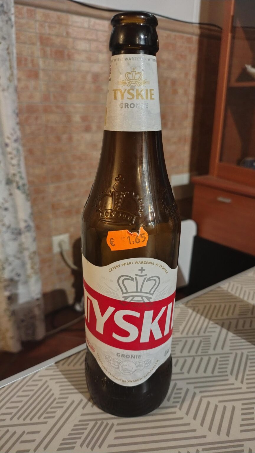 Found this in a chinese shop in Alcalá de Henares (Madrid) and I couldnt resist ❤️