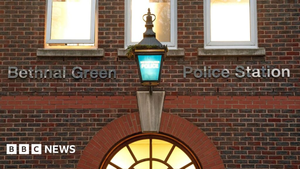 London to close down police stations
