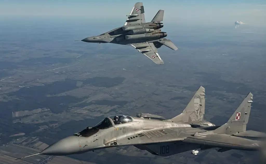 Poland sends jets skyward as Russian airstrikes target Ukraine Poland sends jets skyward as Russian airstrikes target Ukraine