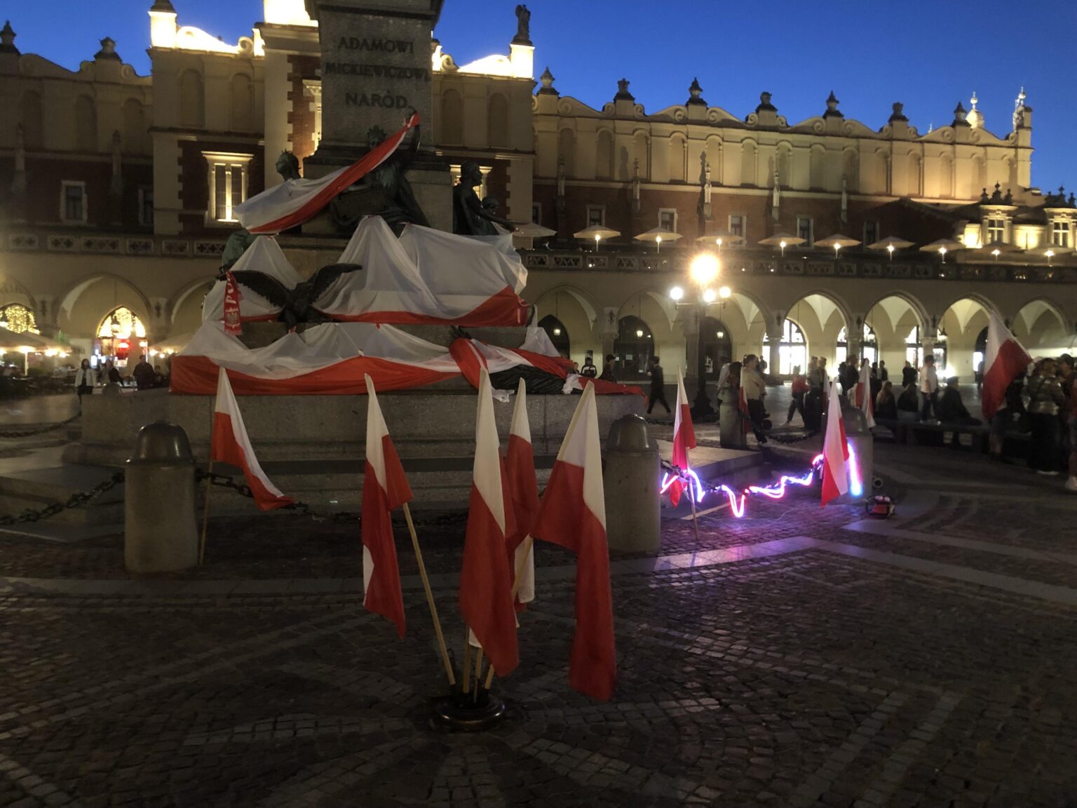 Mass deployment of Polish flags in Krakow