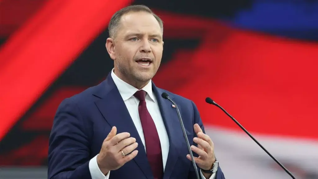 Poland’s newly elected president proposes major constitutional overhaul Poland’s newly elected president proposes major constitutional overhaul