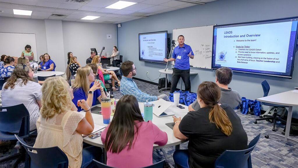 Boosting K-12 data science; summer commencement Boosting K-12 data science; summer commencement