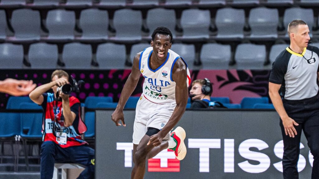 Saliou Niang leads Italy to victory behind 15-point effort