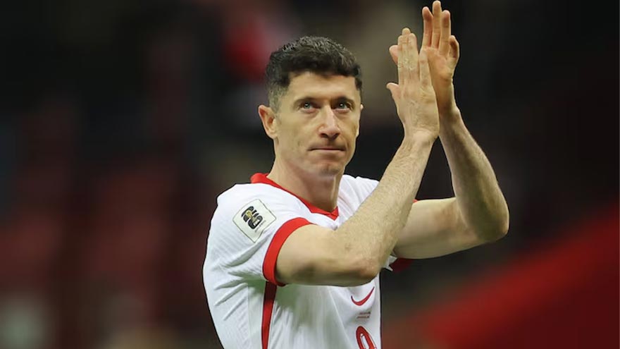 Poland manager says Lewandowski wants to return to national team Poland manager says Lewandowski wants to return to national team