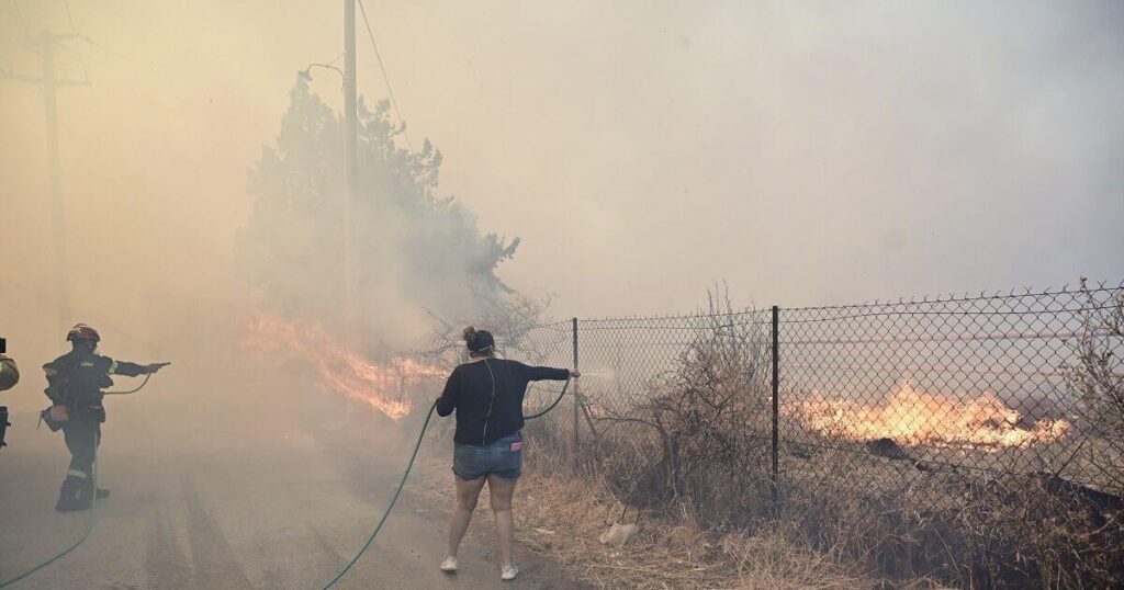 Fire in Keratea: Dead in Togani area, massive settlements of settlements and houses delivered to flames