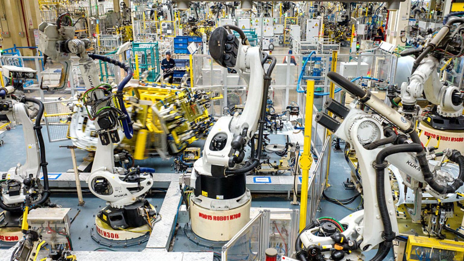 China’s industrial robot growth installation outpaces US, EU amid global market slump