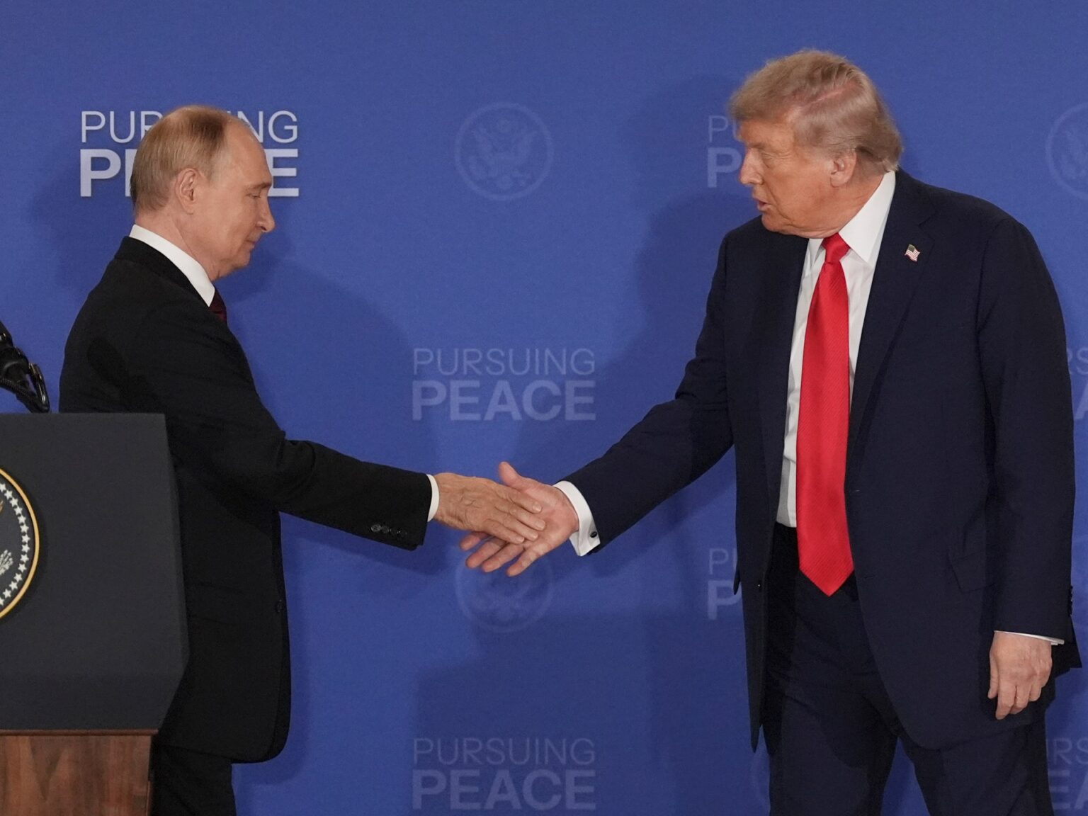 ‘Feeding a narcissist:’ Ukraine reflects on Trump-Putin summit | Russia-Ukraine war News