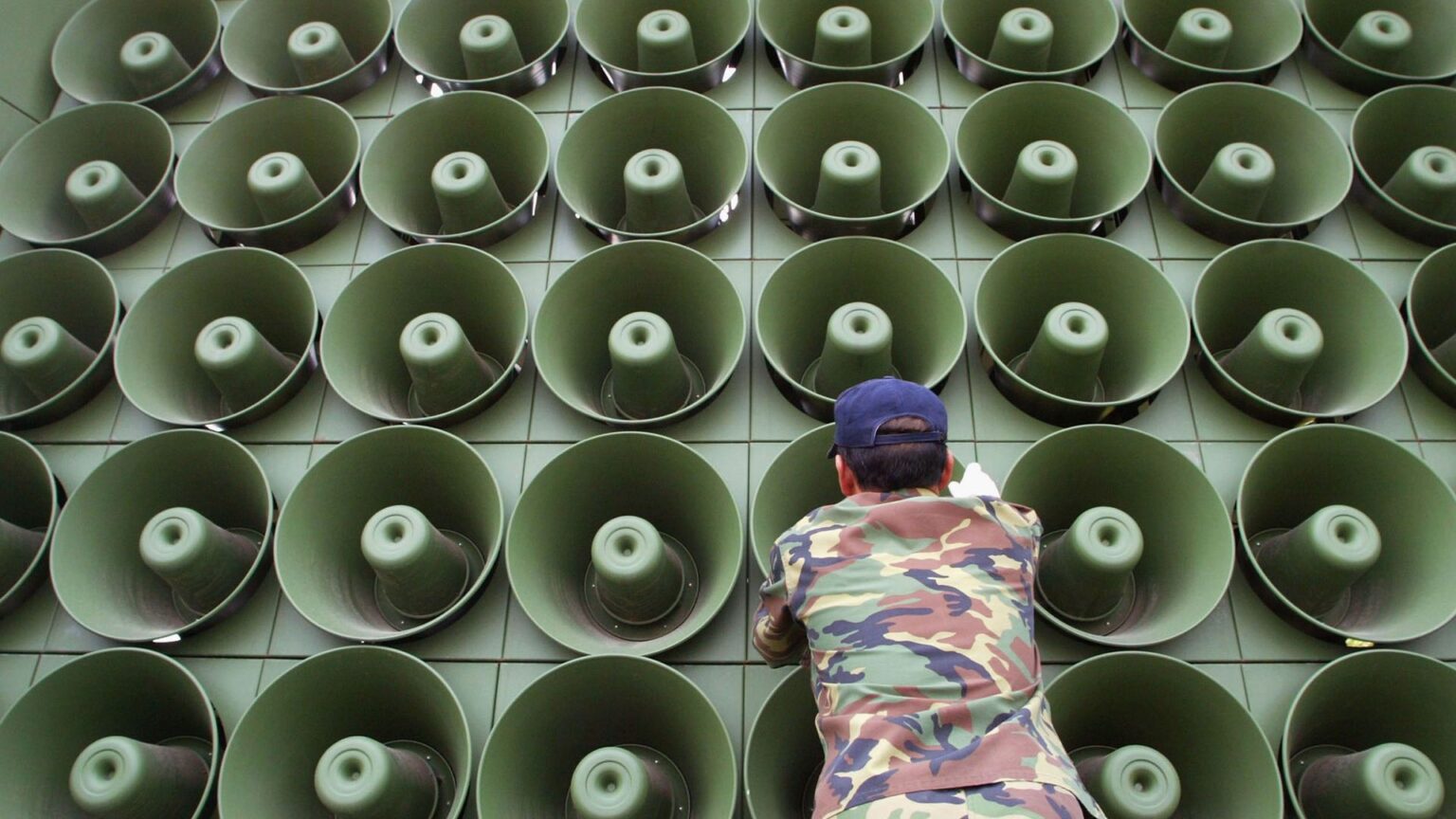 As part of a measure to ease tensions, South Korea has begun dismantling loudspeakers positioned at the North Korean border, according to a statement on Monday, Aug. 4.