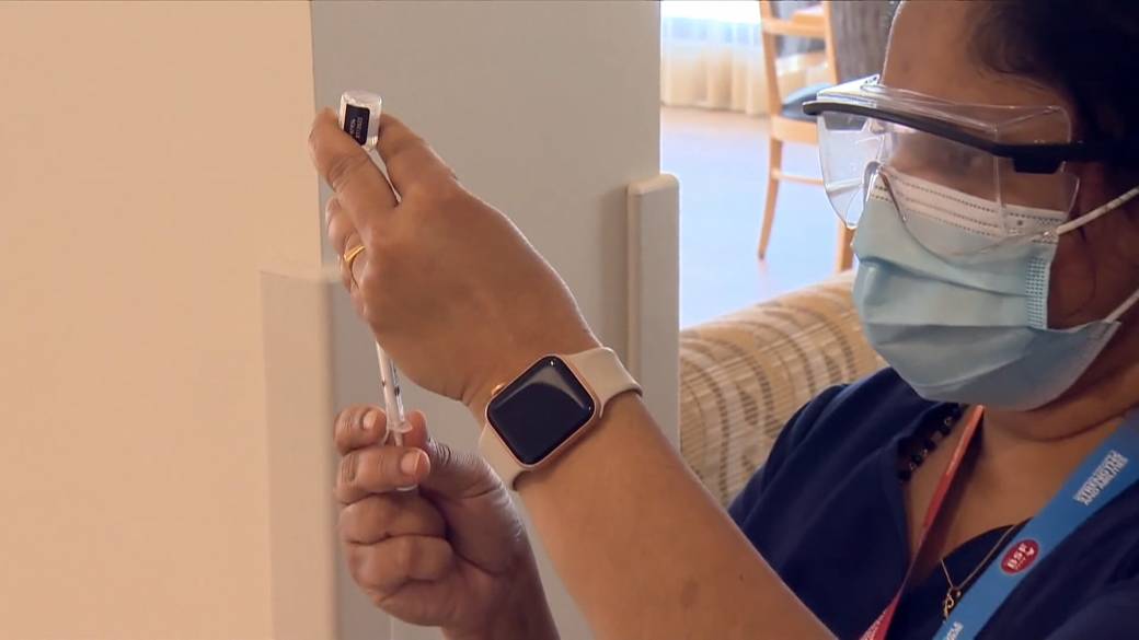 Click to play video: 'Alberta government reveals cost to get COVID-19 vaccine for most citizens'