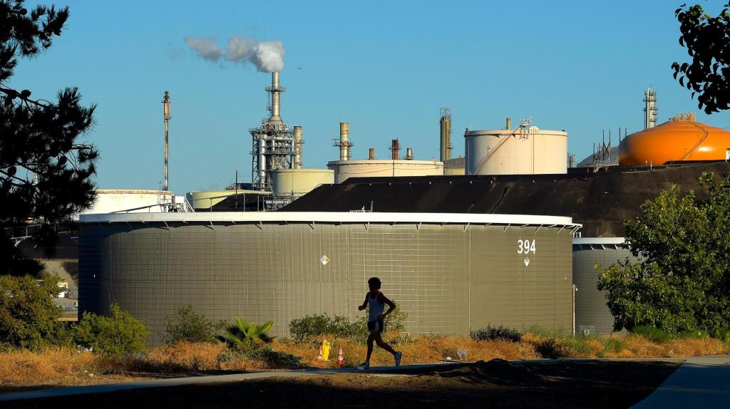 California’s fuel crisis threatens Orange County’s economic engine – Orange County Register