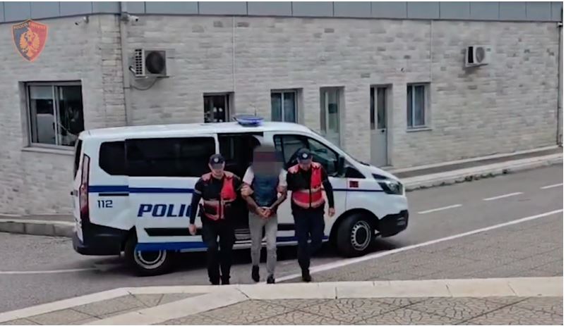 A person wanted by Kosovo authorities is extradited from Albania